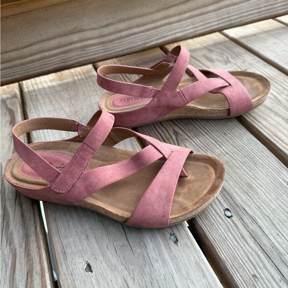 Eurosoft Shoes - Eurosoft Chicco Women's Gianetta Cross-Strap Sandals Sz 7.5M